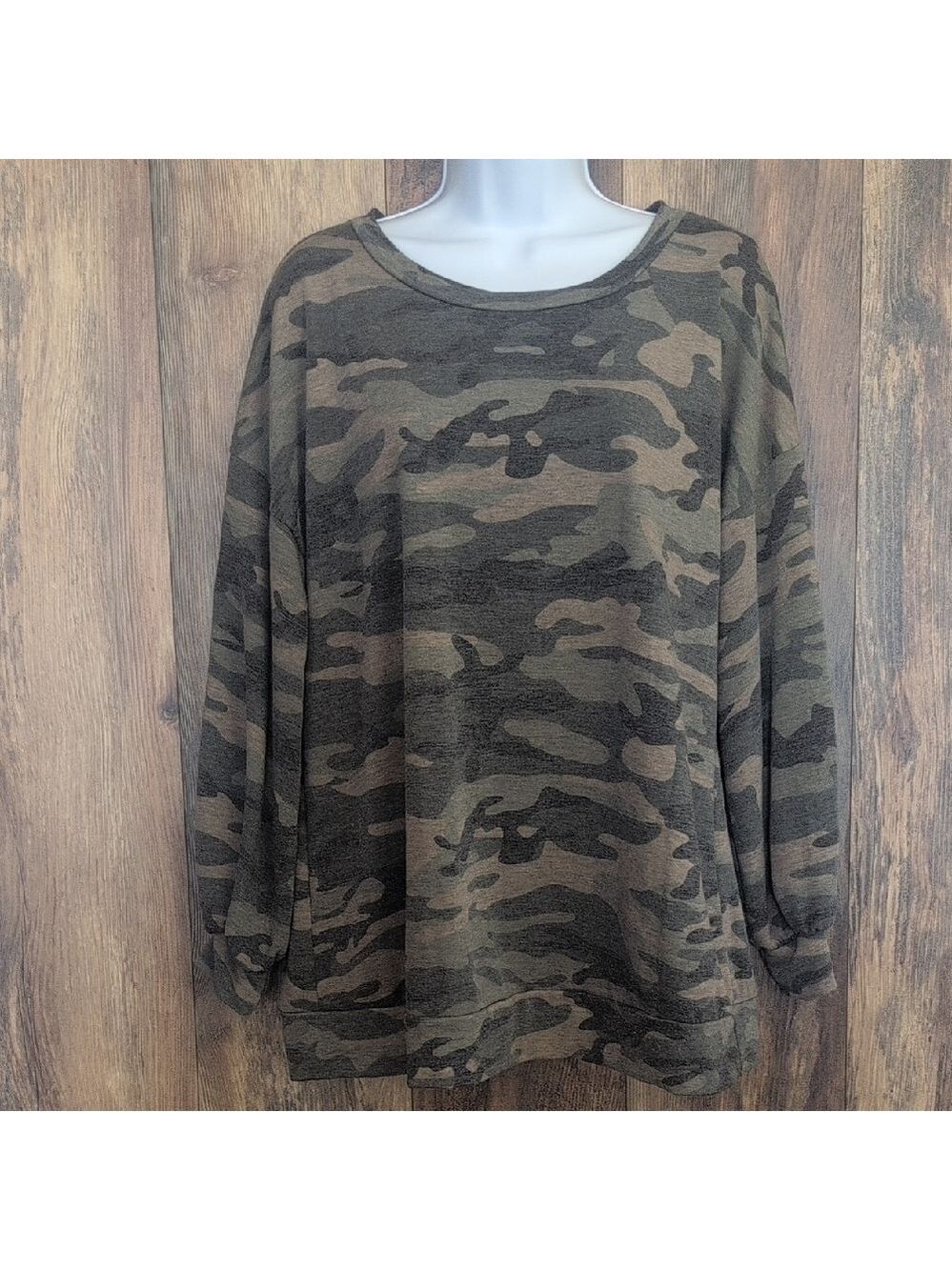 Viamor Camouflage Long Sleeve Top M                        D330